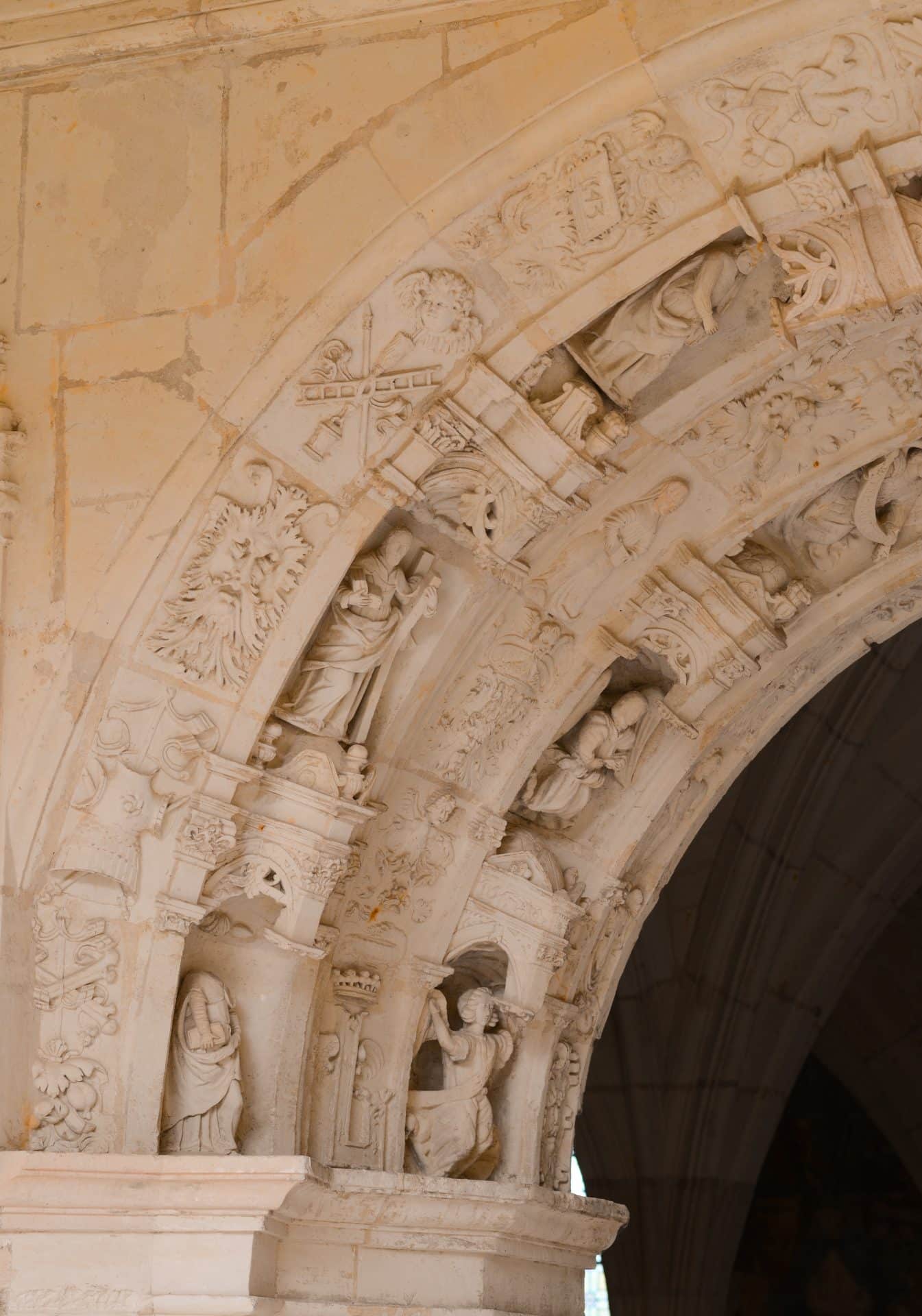 Architecture de l'entrée de la salle capitulaire Fontevraud