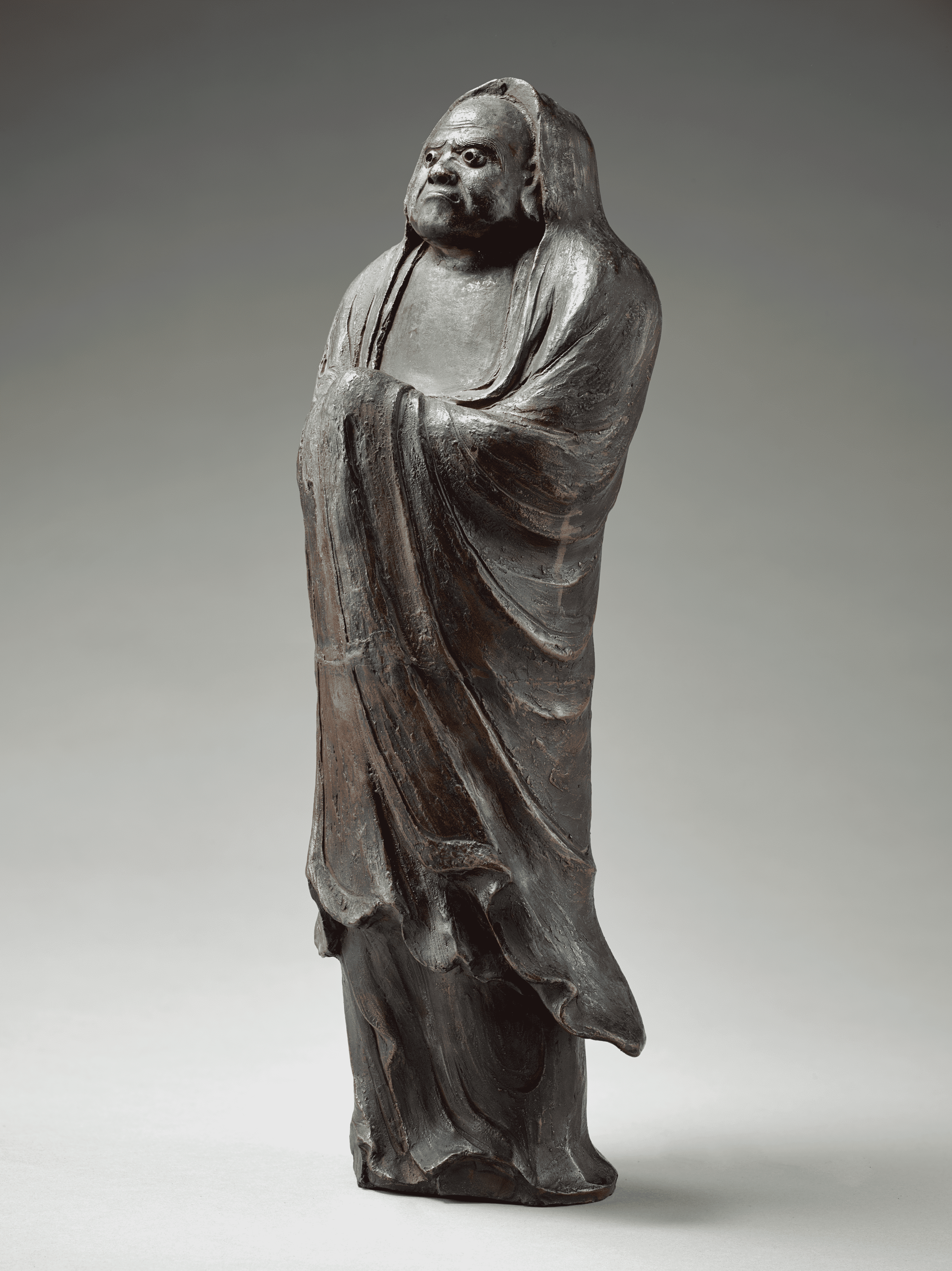 Statuette de Daruma de profil