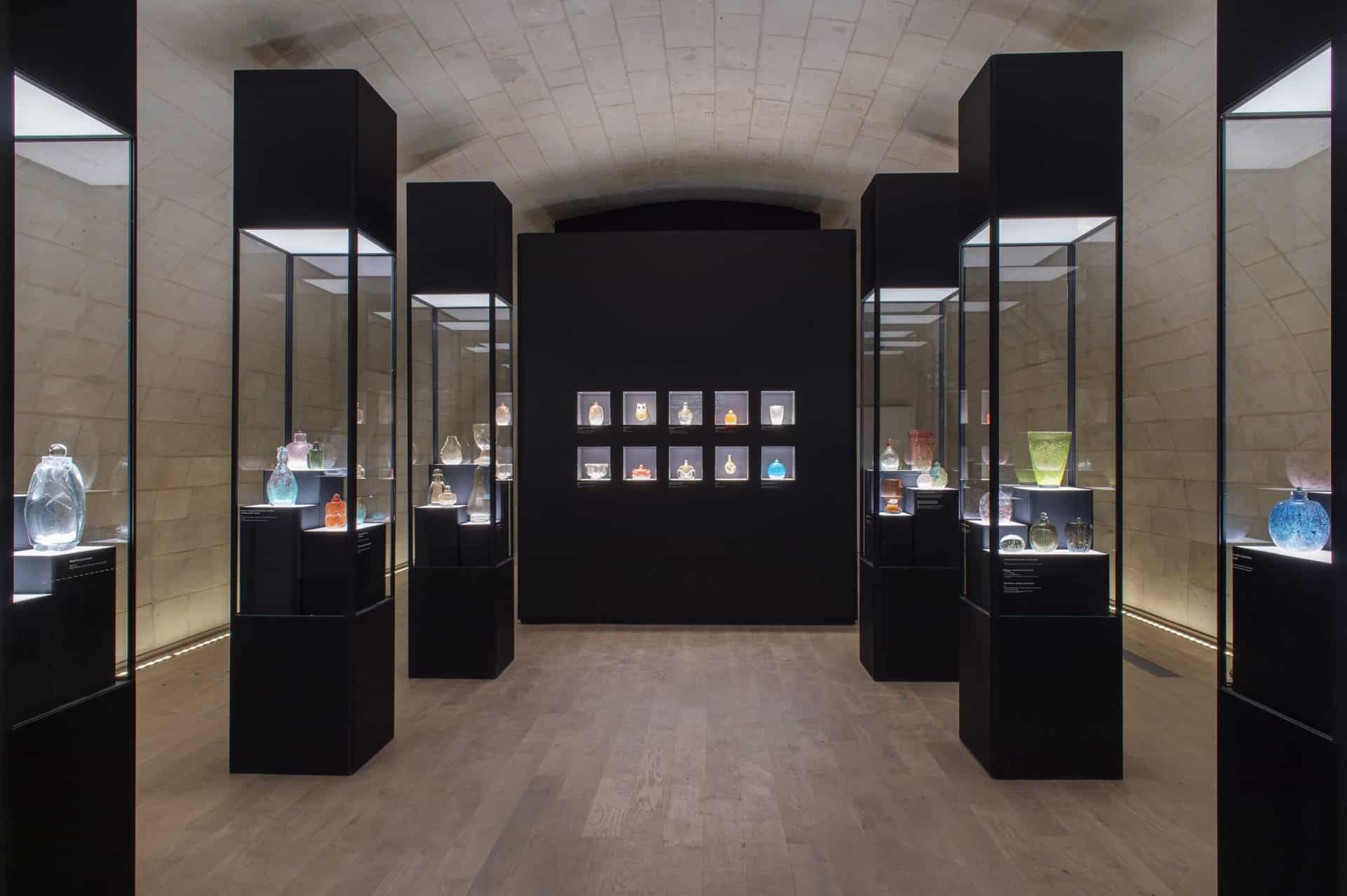 Verreries du musée d'Art moderne Fontevraud