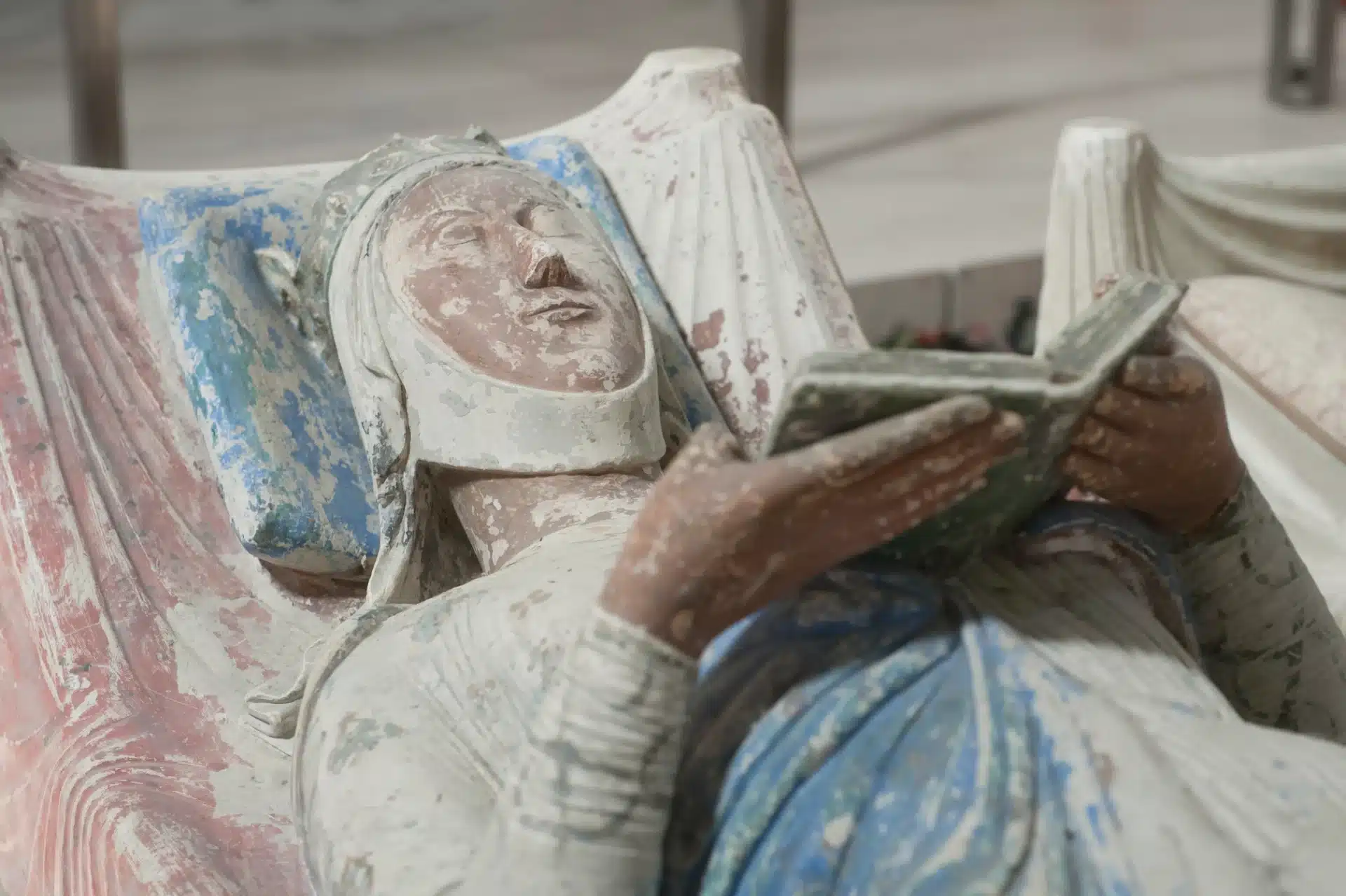 Aliénor d'Aquitaine gisant Abbaye Fontevraud