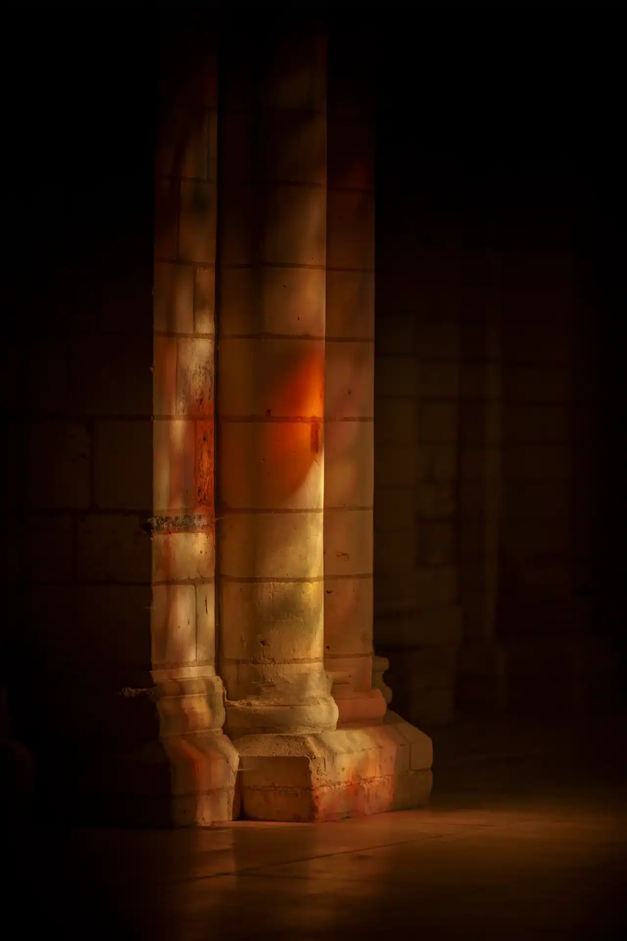 Architecture intérieur de l'église abbatiale Fontevraud