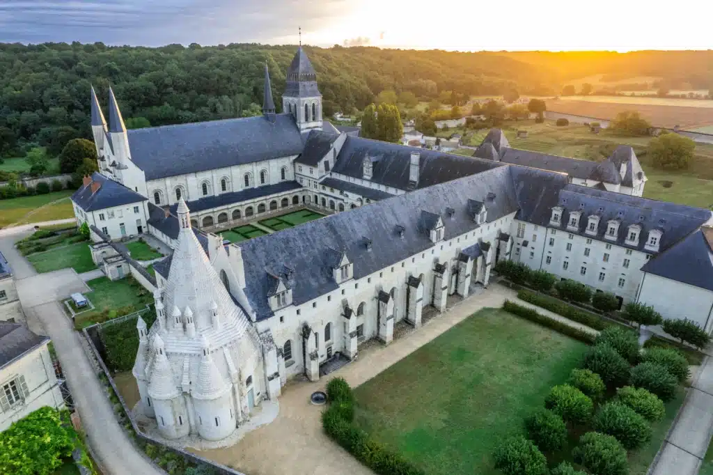 Vue en drone de l'Abbaye royale de Fontevraud