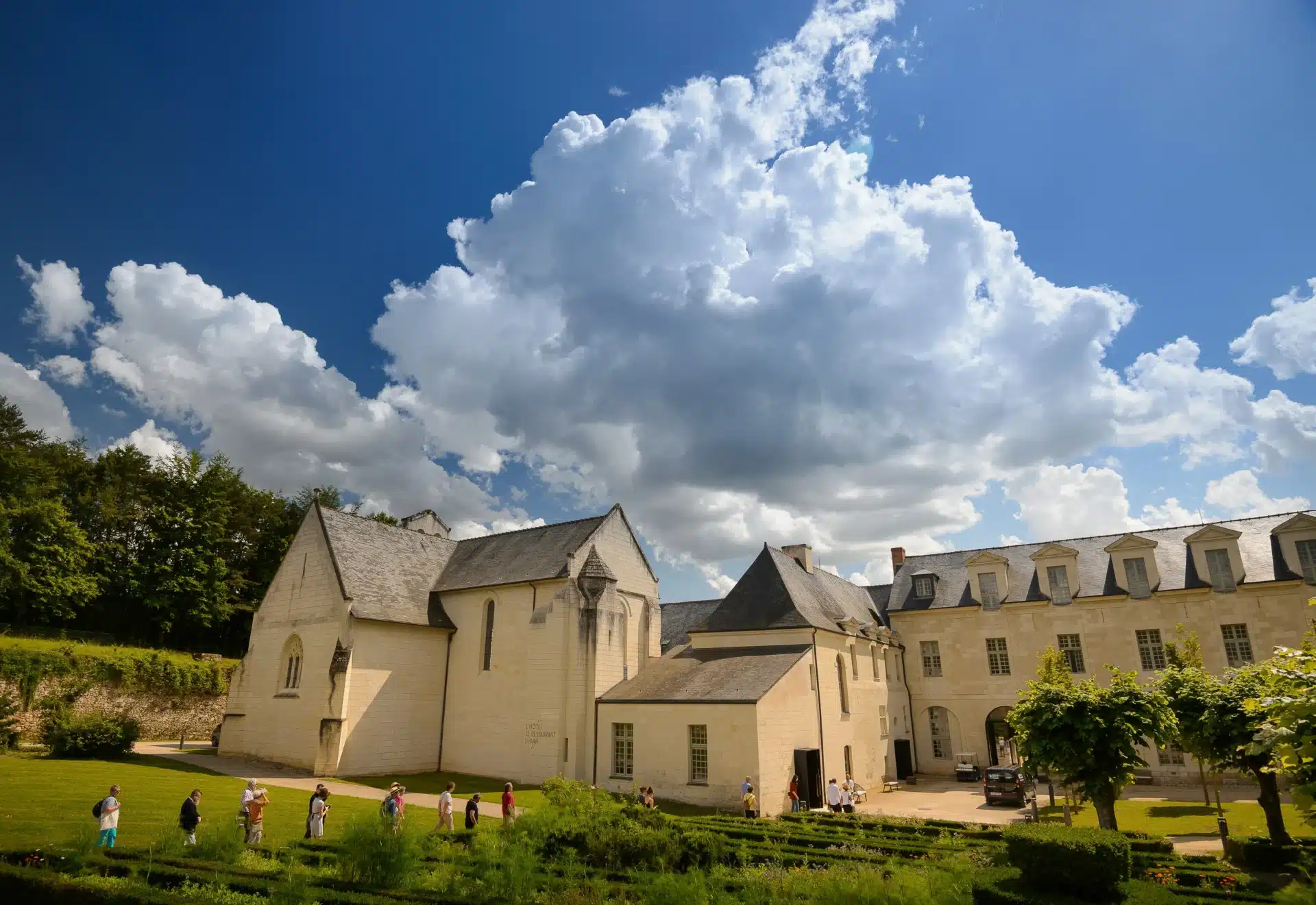 Entrée de Fontevraud L'Ermitage
