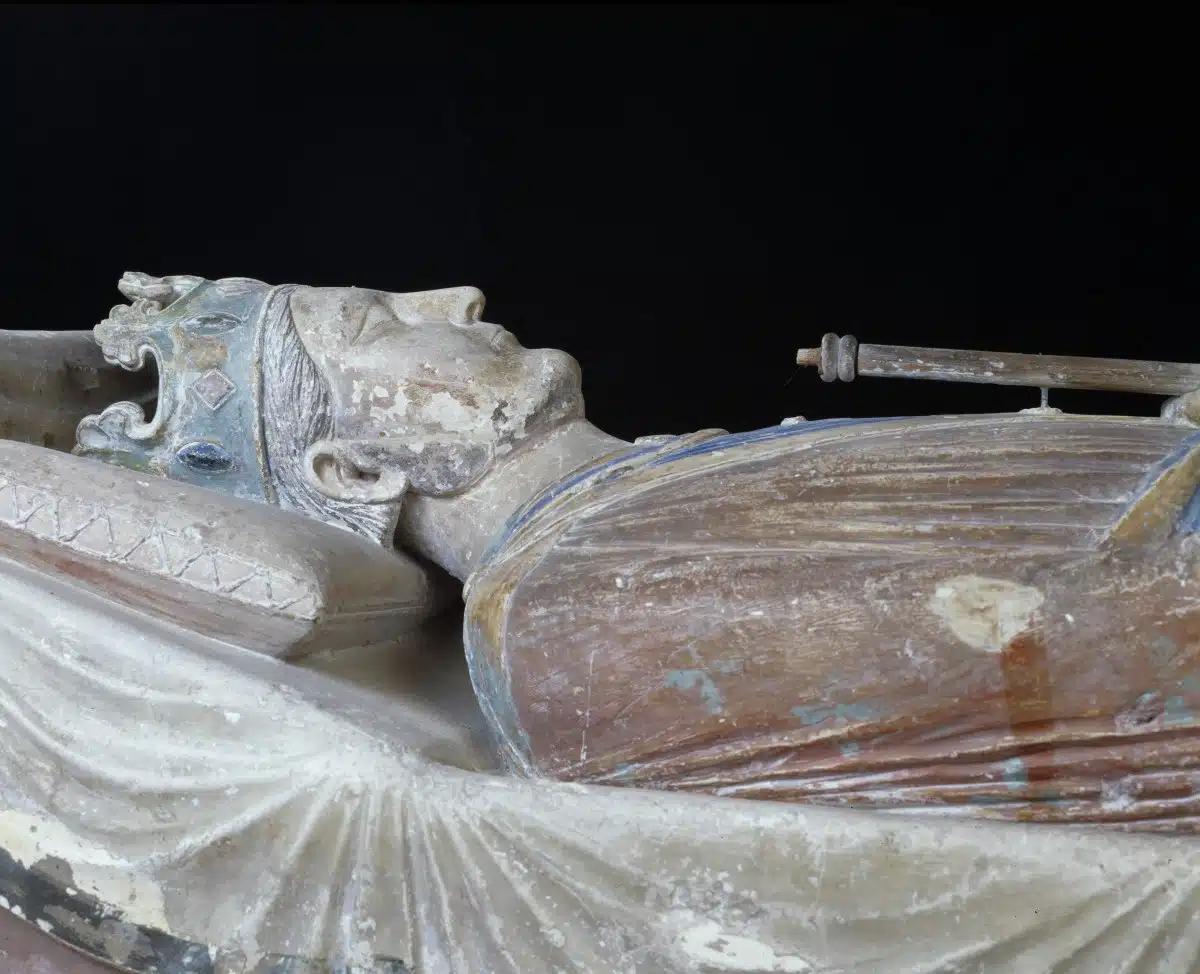 Détails du gisant d'Henri II Plantagenet